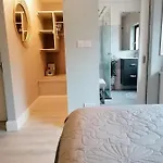 No 12 Bed & Breakfast