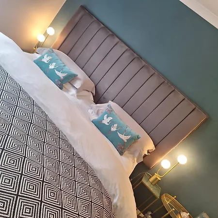 No 12 Bed & Breakfast