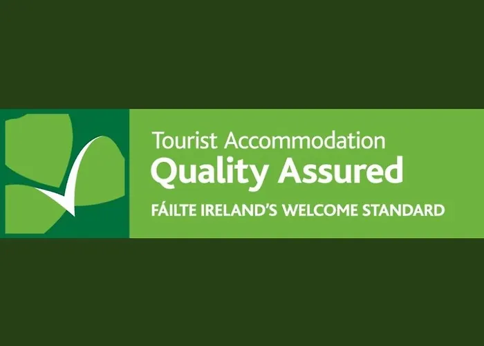 No 12 לינה וארוחת בוקר