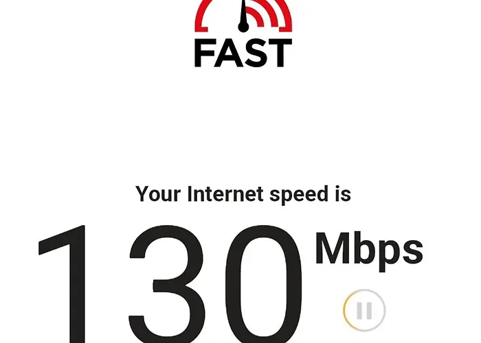 No 12 לינה וארוחת בוקר 3*